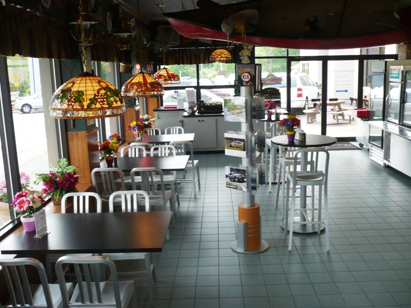 dealership restaurant for breakfast and lunch in columbia ct